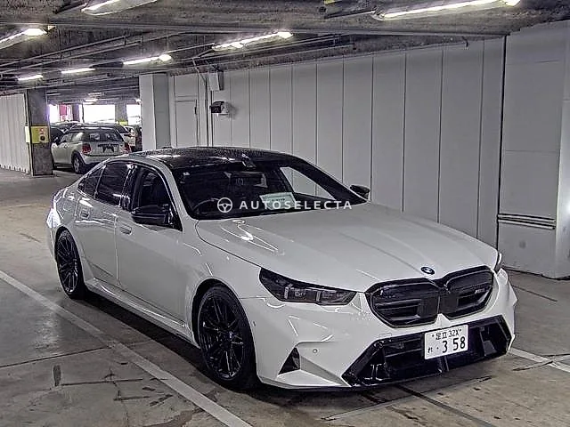 BMW M5 2025, auction grade 5