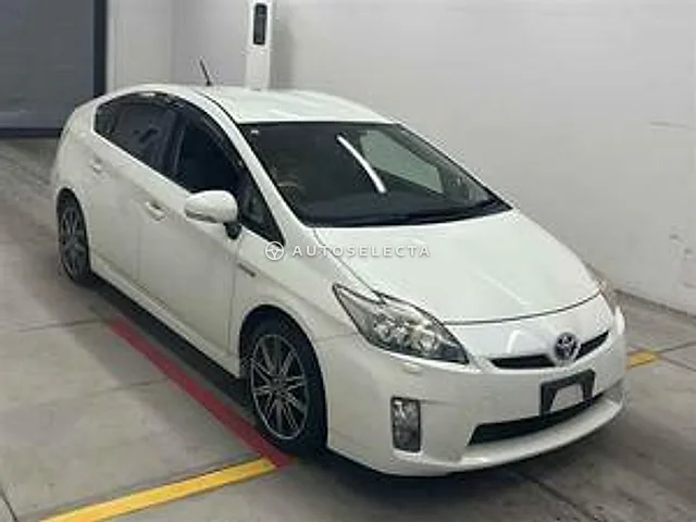 Toyota Prius 2011, auction grade 3.5