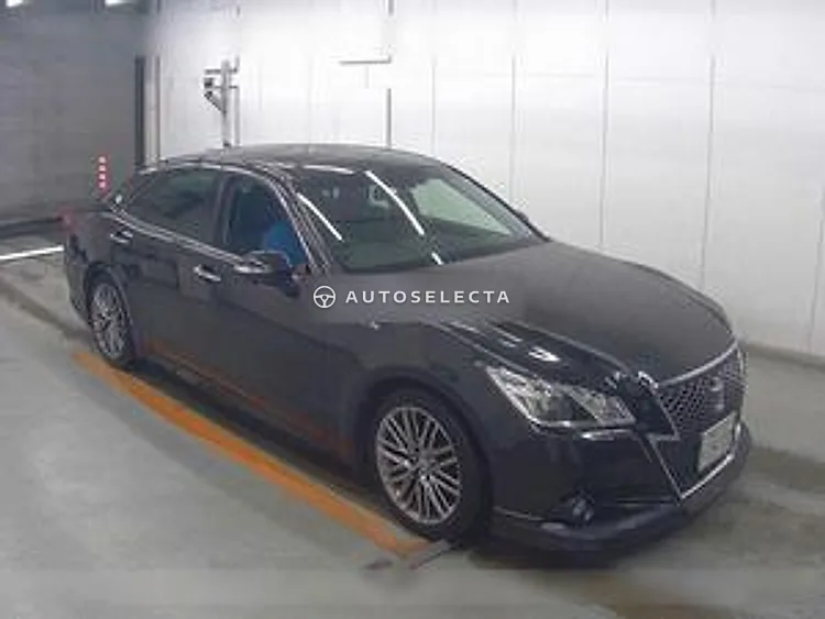 Toyota Crown 2013, photo 1 of 1