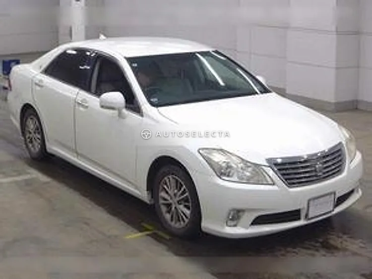 Toyota Crown 2012, photo 1 of 1