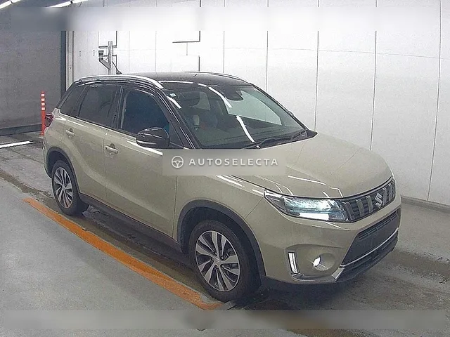 Suzuki Escudo 2023, auction grade 4.5
