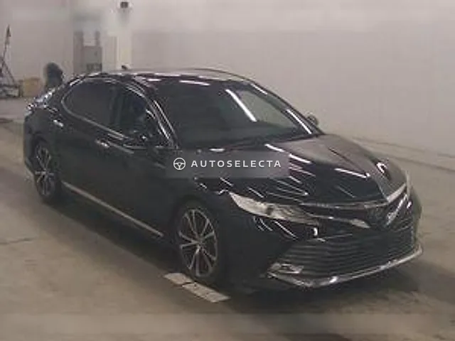 Toyota Camry 2019, auction grade R