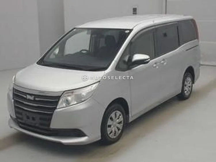 Toyota Noah 2016, photo 1 of 1
