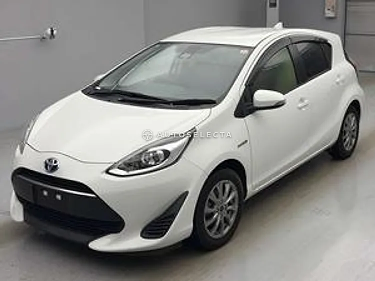 Toyota Aqua 2017, photo 1 of 1