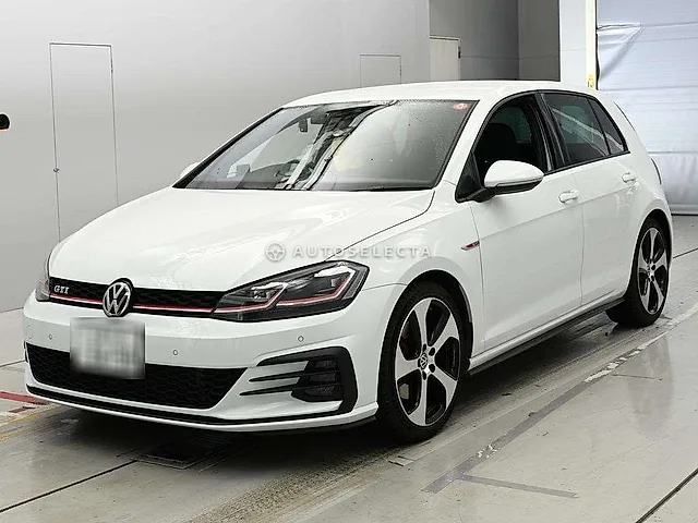 Volkswagen Golf GTI 2017, auction grade 4.5