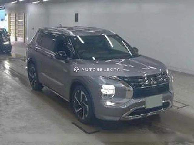 Mitsubishi Outlander PHEV 2022, auction grade 5