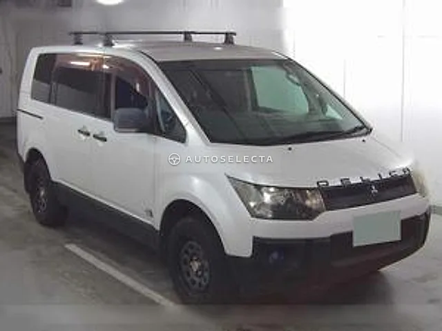 Mitsubishi Delica D:5 2008, auction grade 3.5