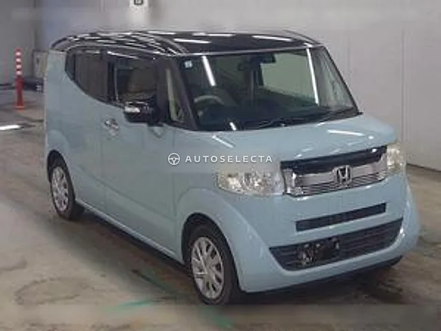 Honda N-BOX Slash 2017, auction grade 4.5