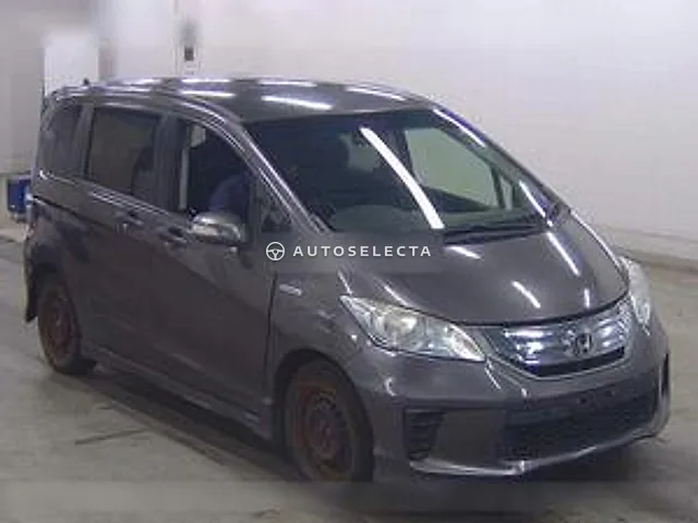 Honda Freed Hybrid 2013
