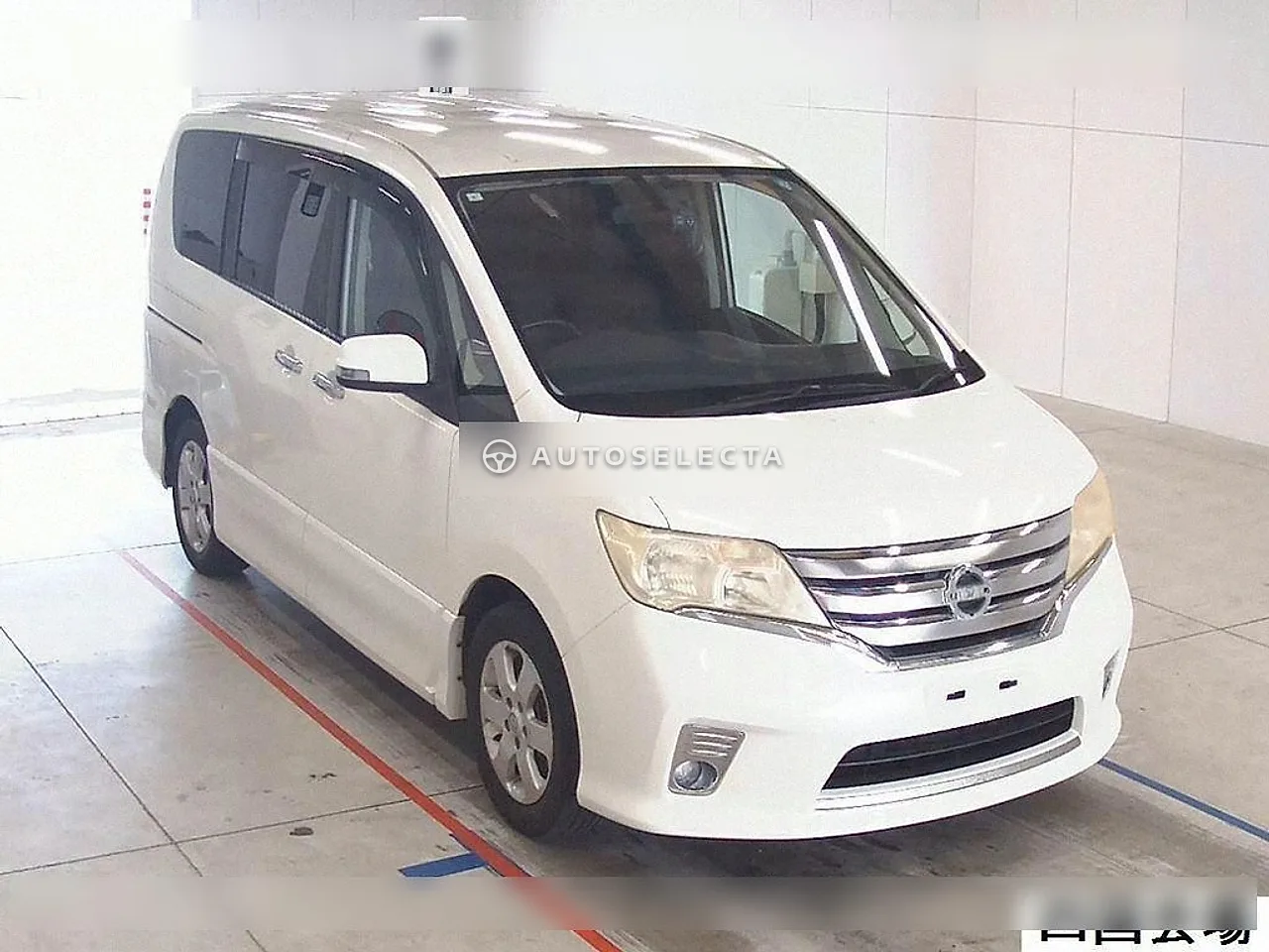 Nissan Serena 2011, photo 1 of 6