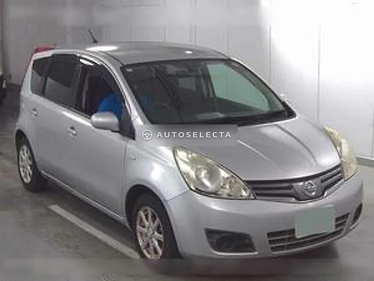 Nissan Note 2012, photo 1 of 6