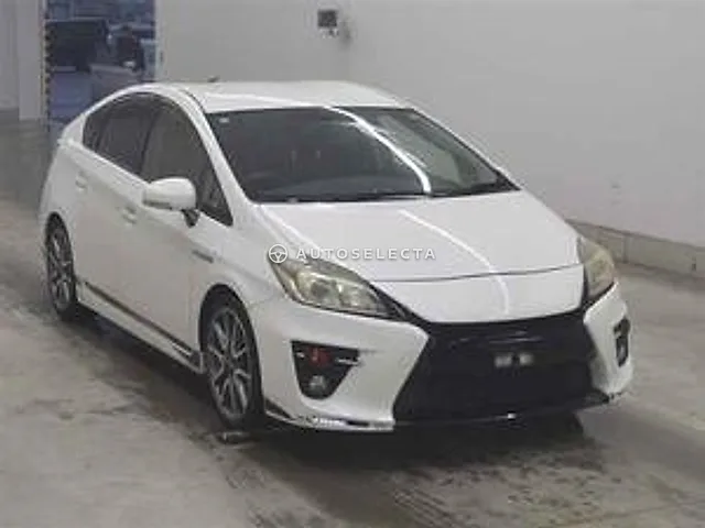 Toyota Prius 2012, auction grade 3.5