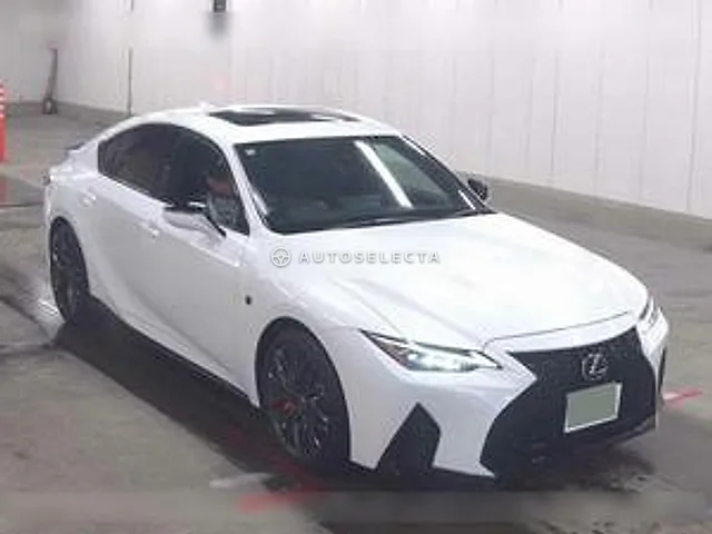 Lexus IS 2024, auction grade 5
