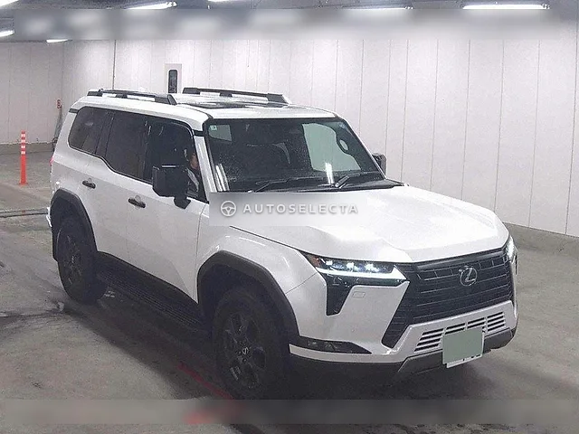 Lexus GX 2025, auction grade 5