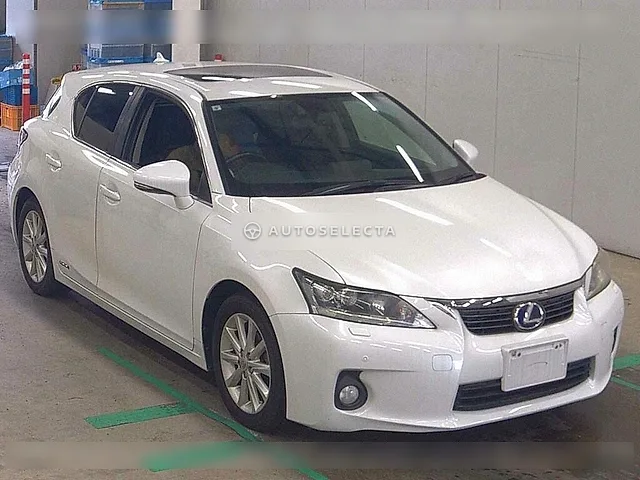 Lexus CT 2011, auction grade 4.5