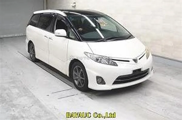 Toyota Estima 2009, photo 1 of 7