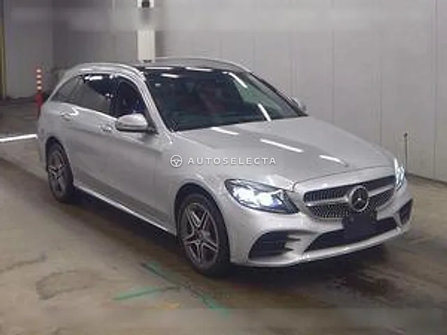 Mercedes-Benz C-Class Station Wagon 2019, auction grade 3.5