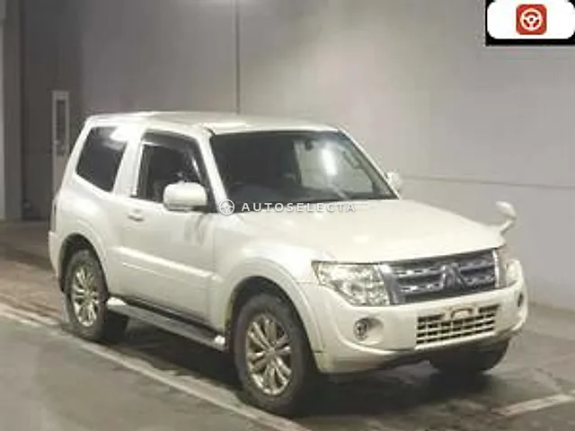 Mitsubishi Pajero 2013, auction grade R