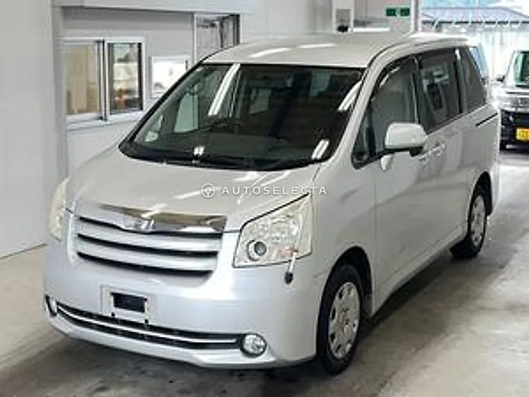Toyota Noah 2008, photo 1 of 1