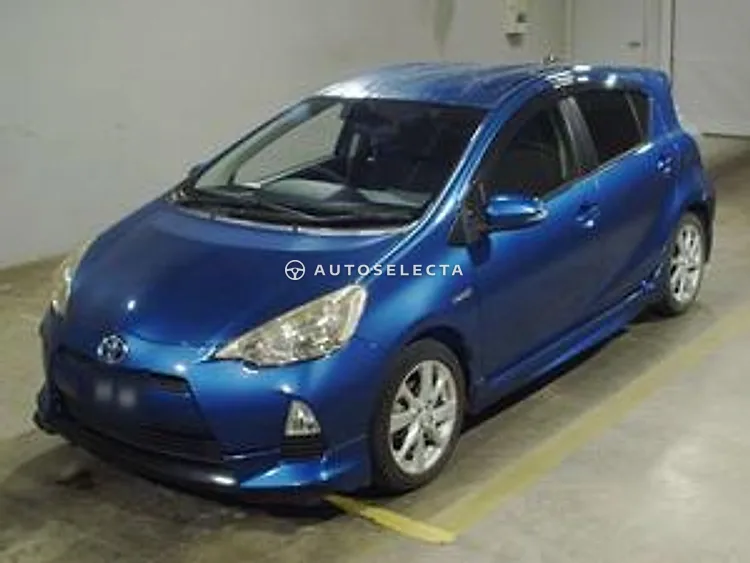 Toyota Aqua 2013, photo 1 of 1