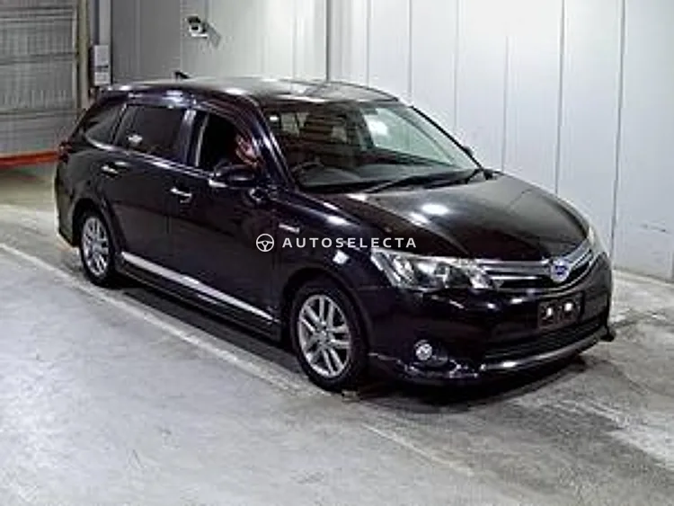 Toyota Corolla Fielder 2013, photo 1 of 1