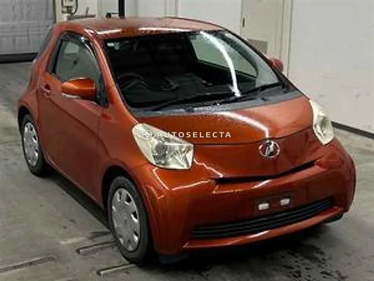 Toyota iQ 2011, photo 1 of 1