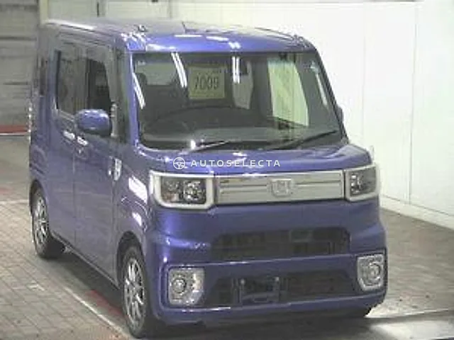 Daihatsu Wake 2017, auction grade 3.5