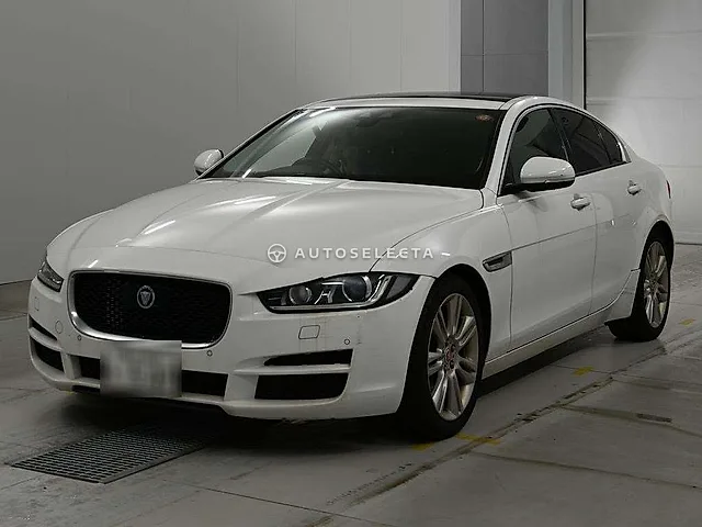 Jaguar XE 2016, auction grade 3