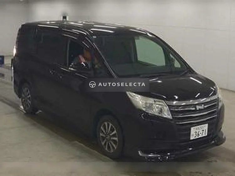 Toyota Noah 2014, photo 1 of 1