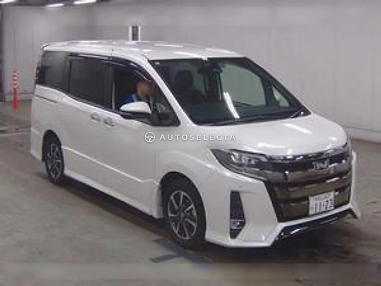 Toyota Noah 2018, photo 1 of 1