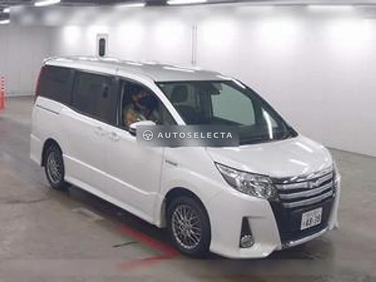 Toyota Noah 2016, photo 1 of 1