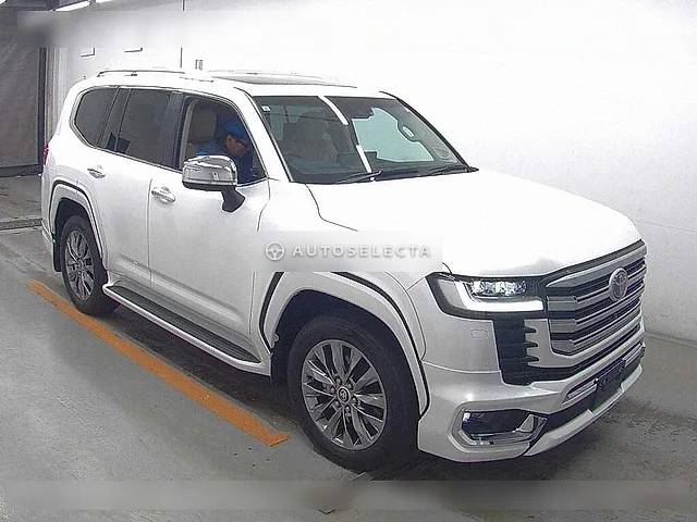 Toyota Land Cruiser 2023, auction grade 4.5