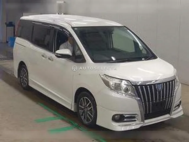 Toyota Esquire 2015, auction grade R