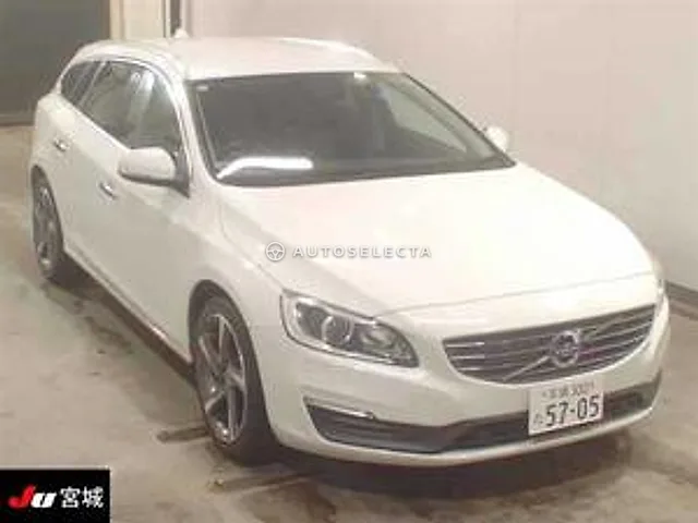 Volvo V60 2015, auction grade 4