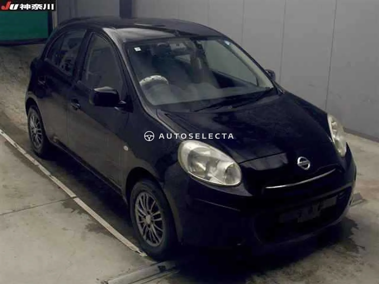 Nissan March 2010, photo 1 of 1