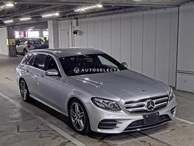 Mercedes-Benz E-Class Station Wagon 2018, auction grade 4