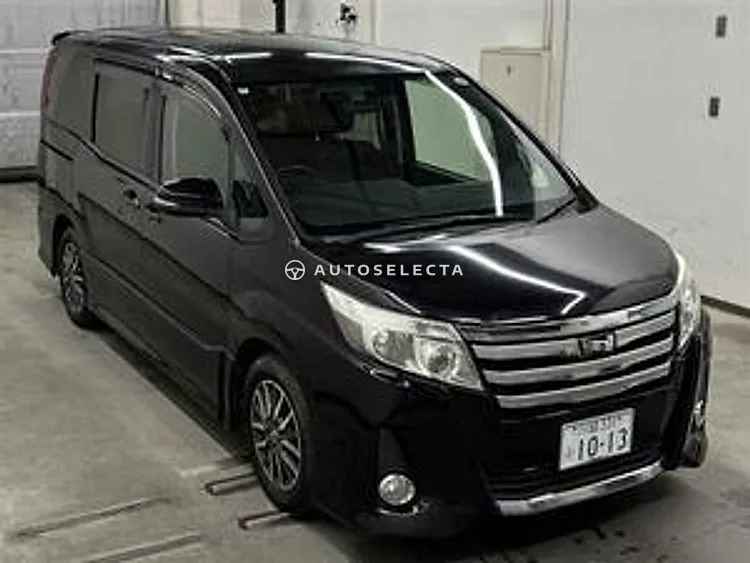 Toyota Noah 2014, photo 1 of 1