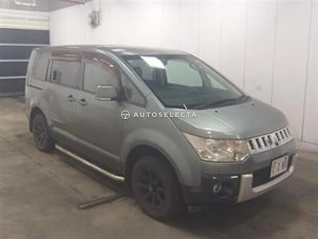 Mitsubishi Delica D:5 2007, auction grade 3.5