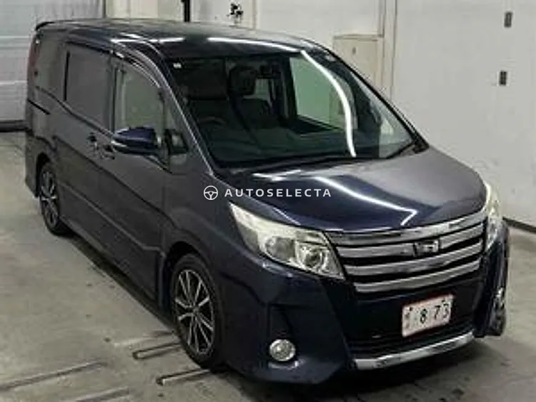 Toyota Noah 2014, photo 1 of 1