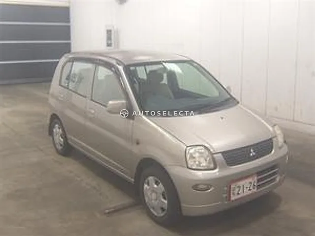 Mitsubishi Minica 2005