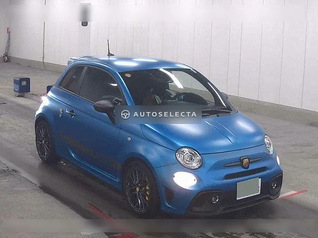 Abarth 595 2022, auction grade 5