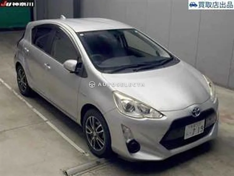 Toyota Aqua 2015, photo 1 of 1