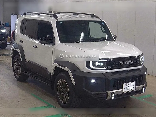 Toyota Land Cruiser FJ 2026, auction grade 5