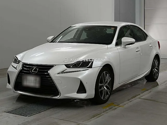 Lexus IS 2017, auction grade 4.5