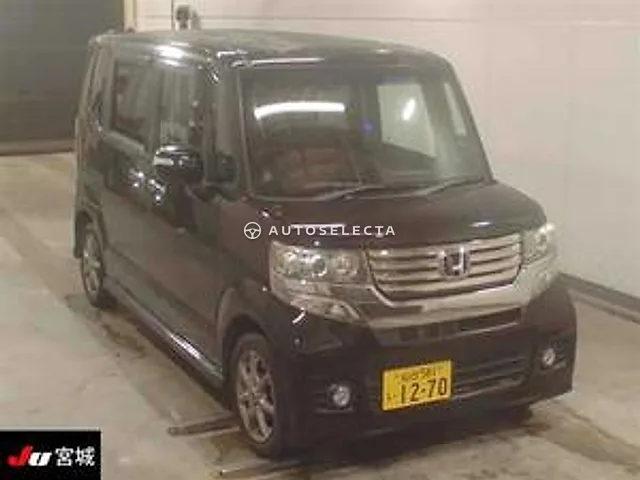 Honda N-BOX Custom 2012, auction grade 3.5