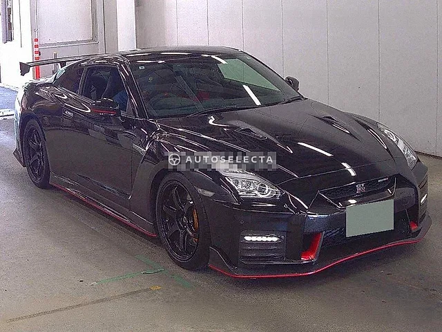 Nissan GT-R Nismo 2017, auction grade 4.5