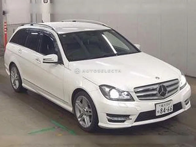 Mercedes-Benz C-Class Station Wagon 2013, auction grade 4