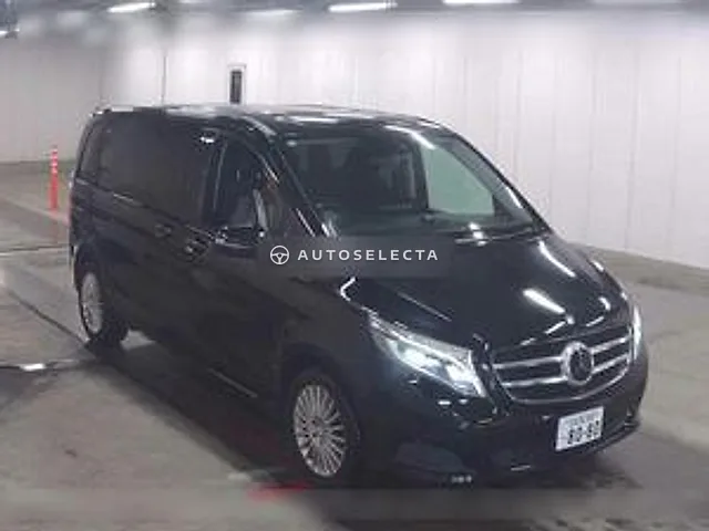 Mercedes-Benz V-Class 2016, auction grade 3.5