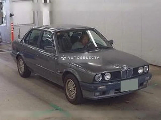 BMW 3 Series 1990, auction grade 3.5