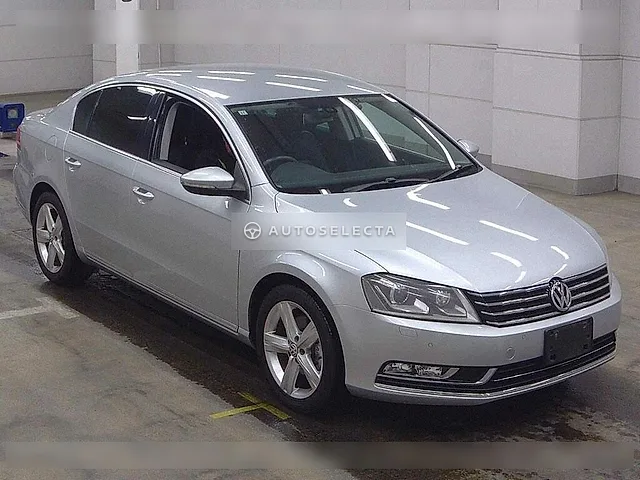 Volkswagen Passat 2011, auction grade 4